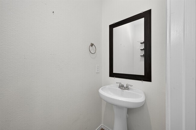 Building Photo - 14128 Upper Gardenia Ln