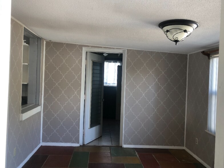 Building Photo - 23 Hibiscus Dr