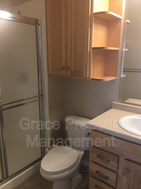 Building Photo - 3006 W 107th Pl