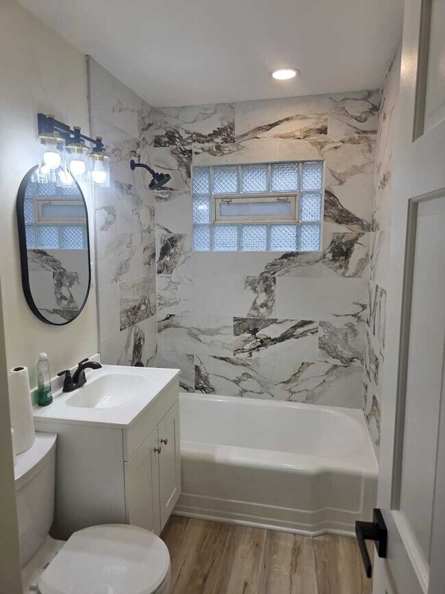 Building Photo - 4905 143rd Pl