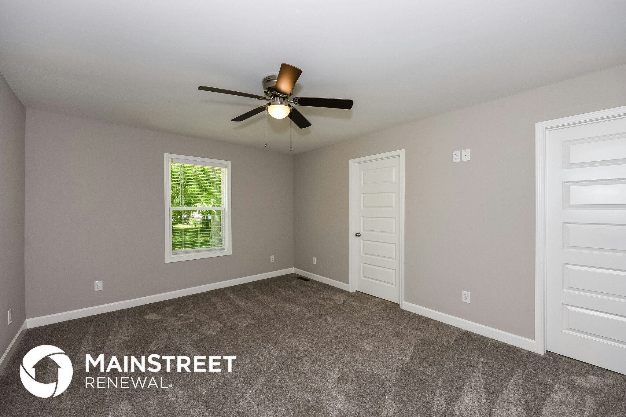 Building Photo - 120 Lynn Dr