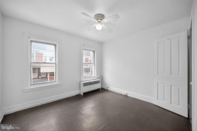 Building Photo - 1234 Mulberry St