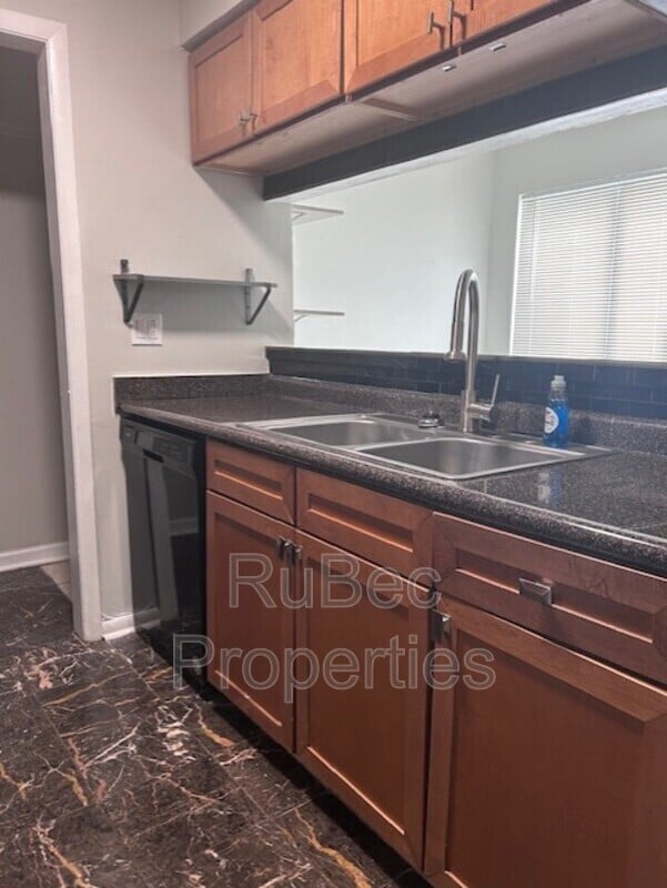 Building Photo - 4416 Sharon Chase Dr