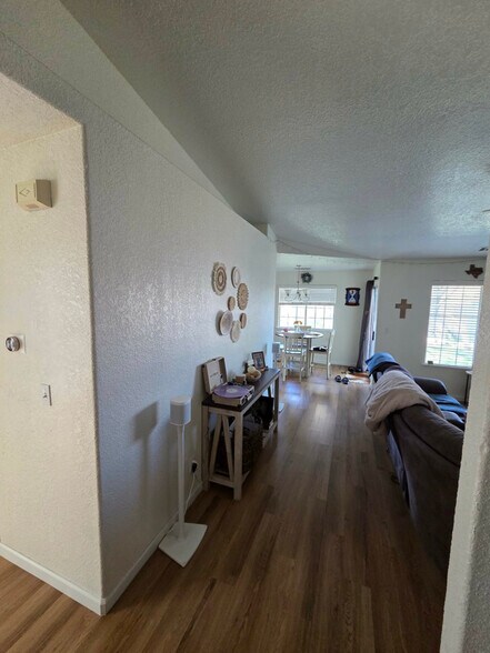 Building Photo - 455 Westgate Pl