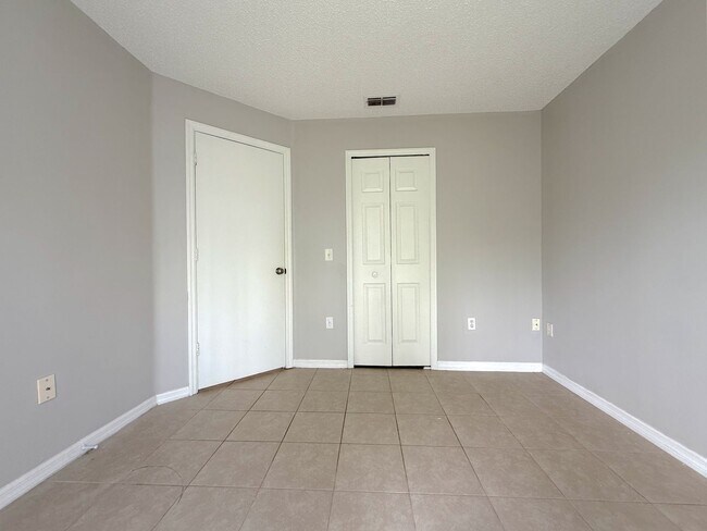 Building Photo - 3/2 Home with a 1-Car Garage in Apopka