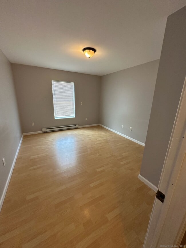 Building Photo - 50 Hunters Ave