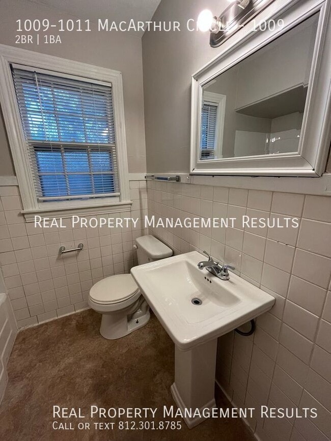 Building Photo - 1009-1011 MacArthur Circle-1009