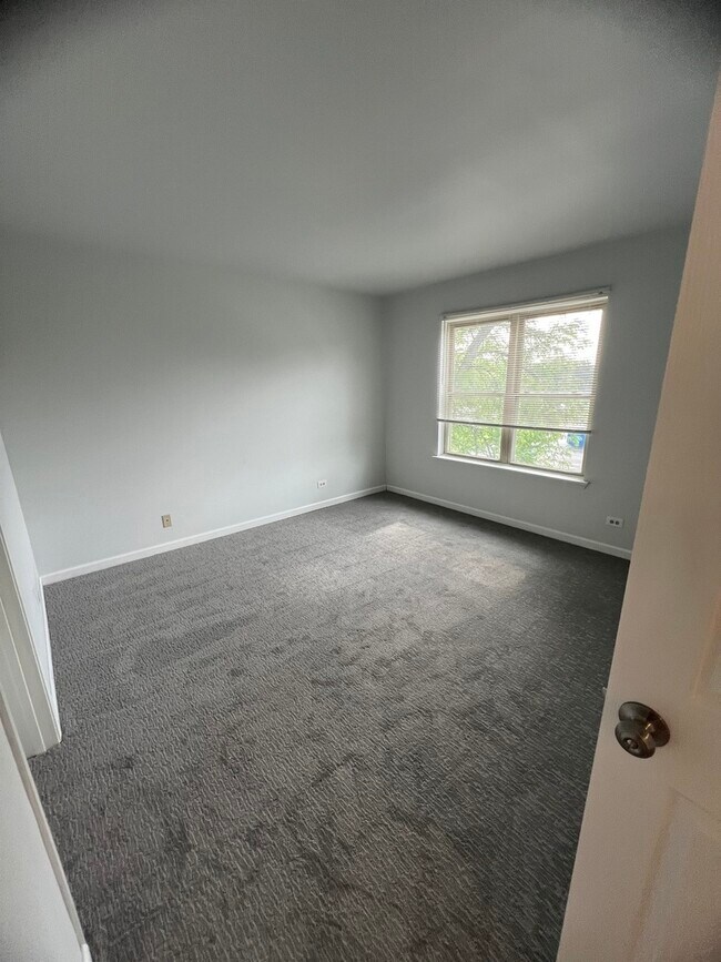 Building Photo - 125 Glengarry Dr