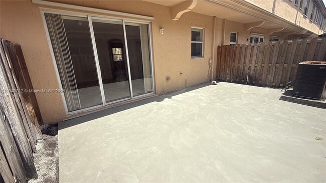 Building Photo - 13242 SW 127th Ct