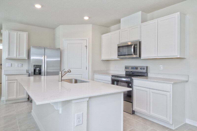 Building Photo - 3302 Pine Lily Ave