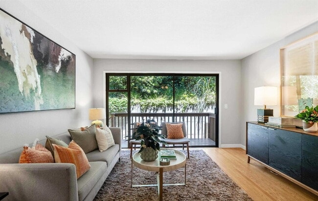 Building Photo - "Chic 1-Bedroom Gem with Elegant Finishes & Central Vacuum on Monterey Blvd!"