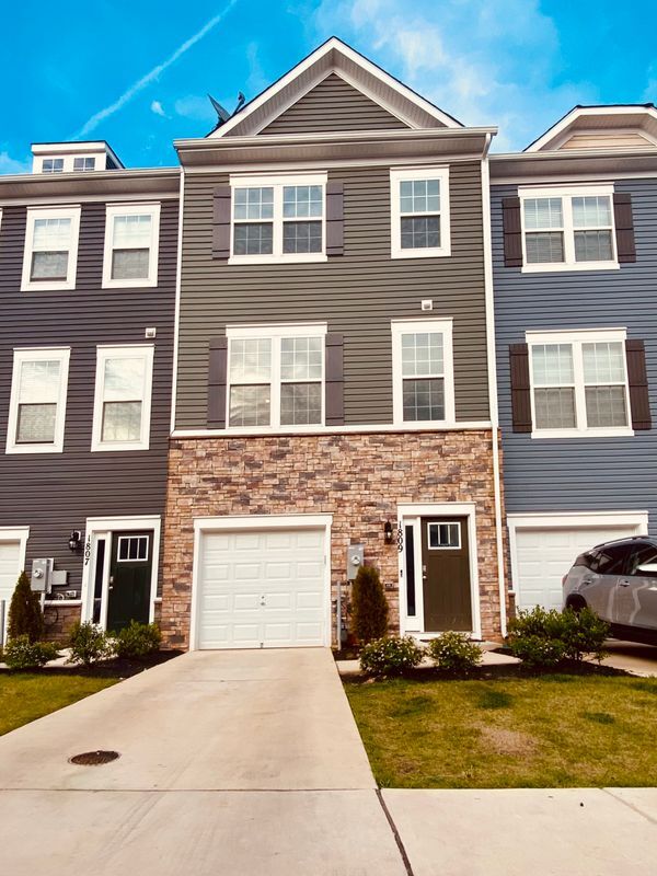 Building Photo - 1809 Kellington Ct