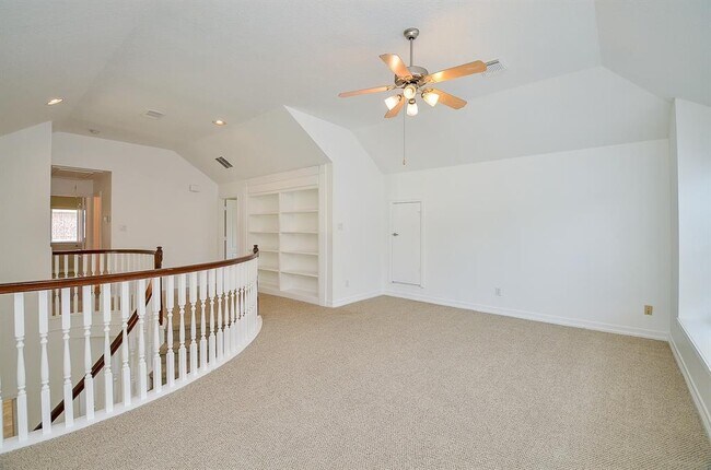 Building Photo - 5615 Bent Arbor Ln