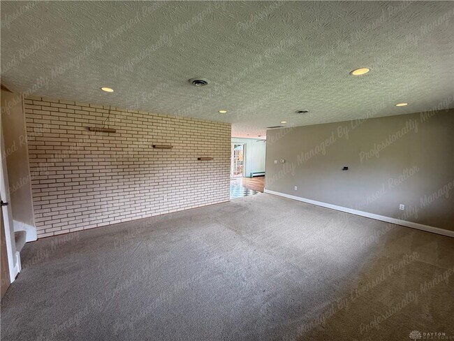 Building Photo - 2190 Turnbull Rd