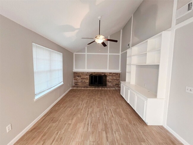 Building Photo - 15 Sandpebble Dr