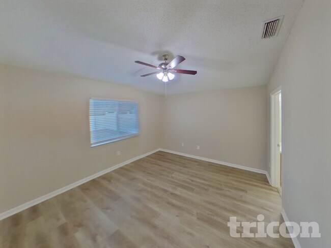 Building Photo - 11813 Brenford Crest Dr