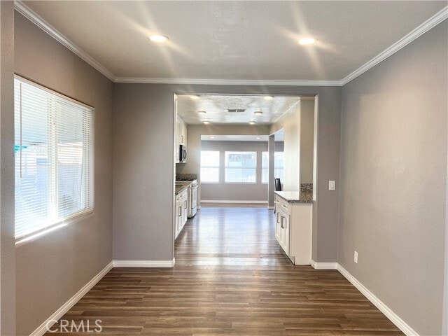 Building Photo - 732 Niles St