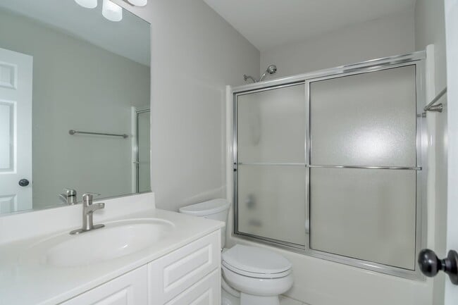 Building Photo - 486 Granite Point