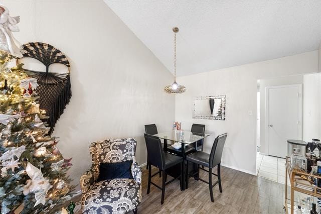 Building Photo - 2920 Hilltop Dr