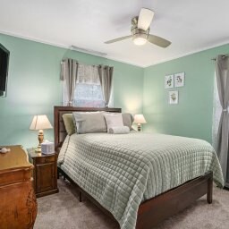 Building Photo - 205 Lake Hills Rd