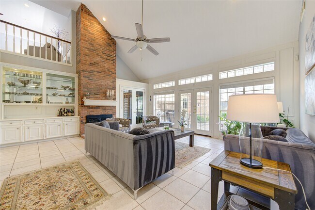 Building Photo - 3622 Springhill Ln