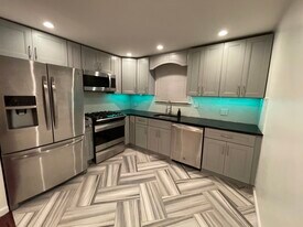 Building Photo - 2314 Strahle St