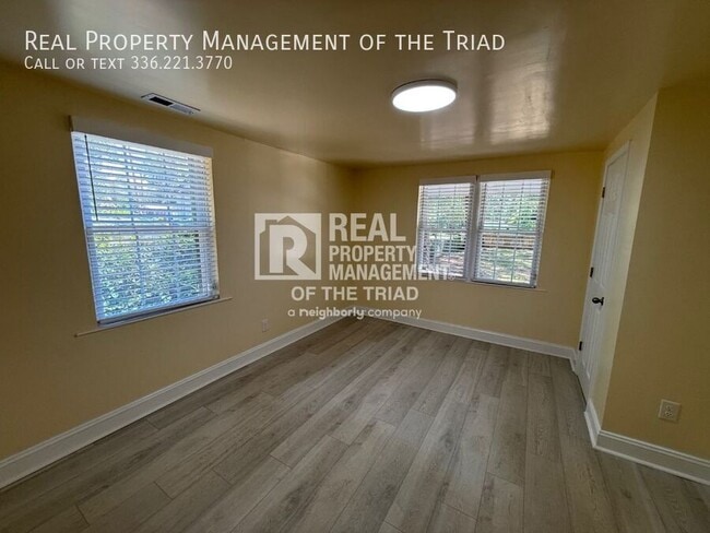 Building Photo - 1715 McKnight Mill Rd