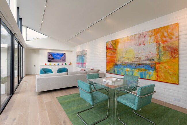 Building Photo - 1988 Inverness Ln