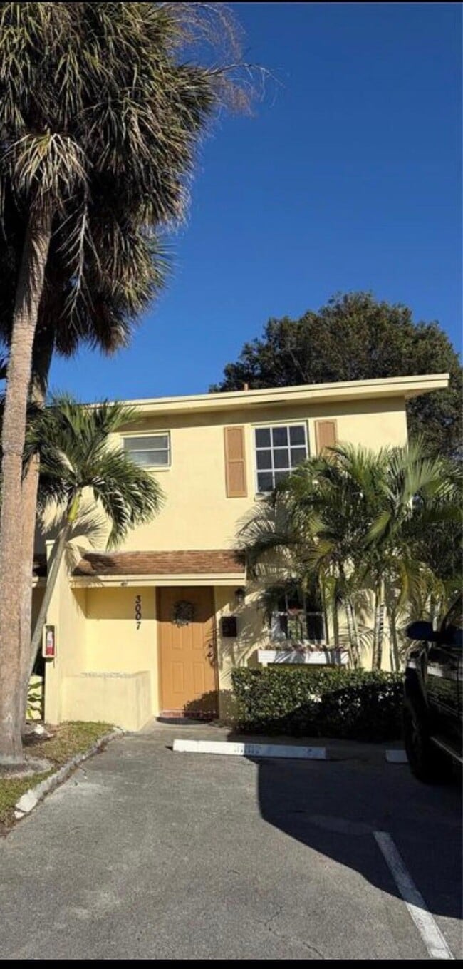 Building Photo - 3007 NW 68th St