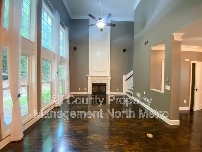 Building Photo - 10915 Kimball Crest Dr