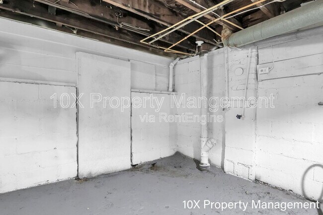 Building Photo - 350 S Hague Ave