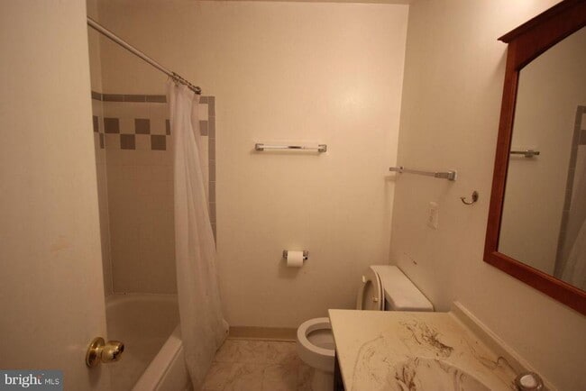 Building Photo - 3007 Spice Ct