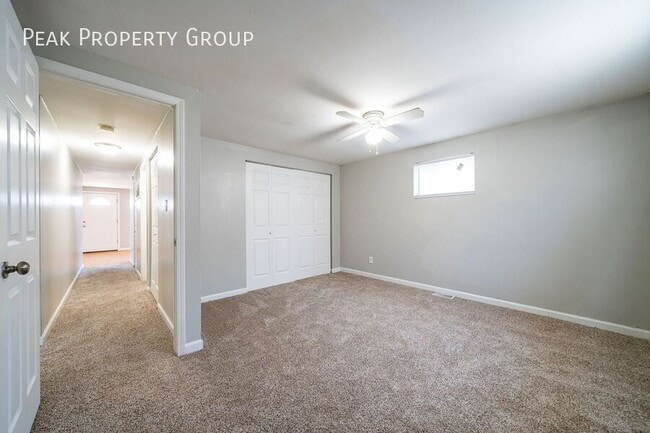 Building Photo - 509 Elsmere St