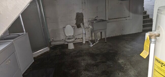 Building Photo - 49 Neise Ave