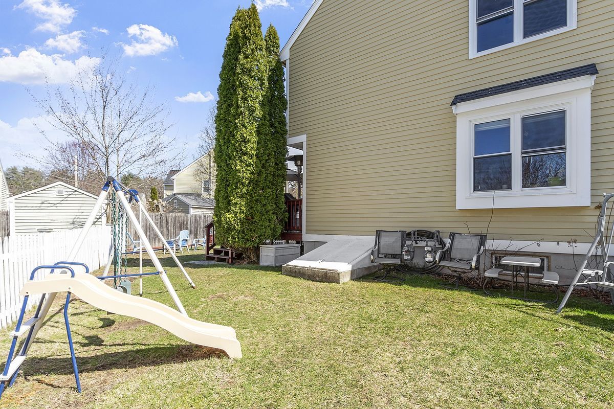Building Photo - 4001 Pouliot Pl