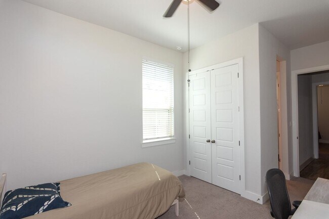 Building Photo - 404 Panzano Dr