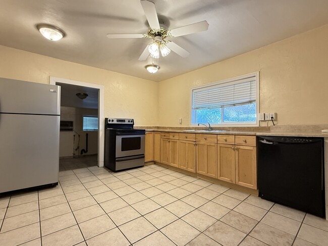 Building Photo - 4816 W 4100 S