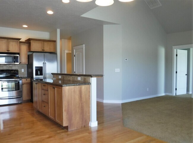 Building Photo - Beautiful 3 bed 2.5 bath home in the Cobblefield Crossing Subdivision in Meridian.