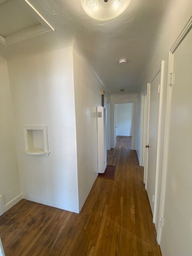 Building Photo - 804 O St