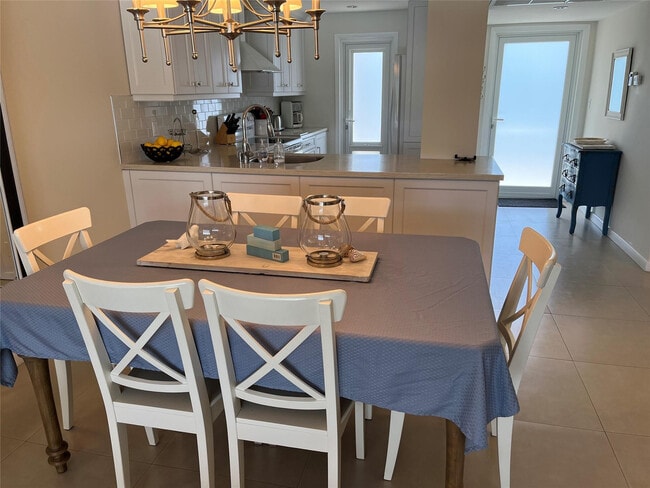 Building Photo - 1481 S Ocean Blvd