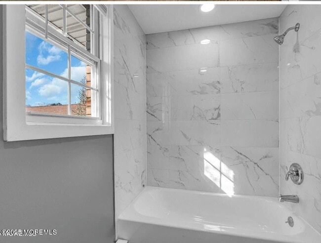 Building Photo - 364 Westwood Ave