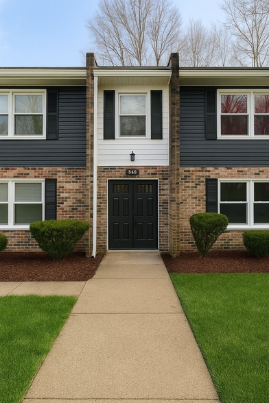 Building Photo - 595 Magie Ave