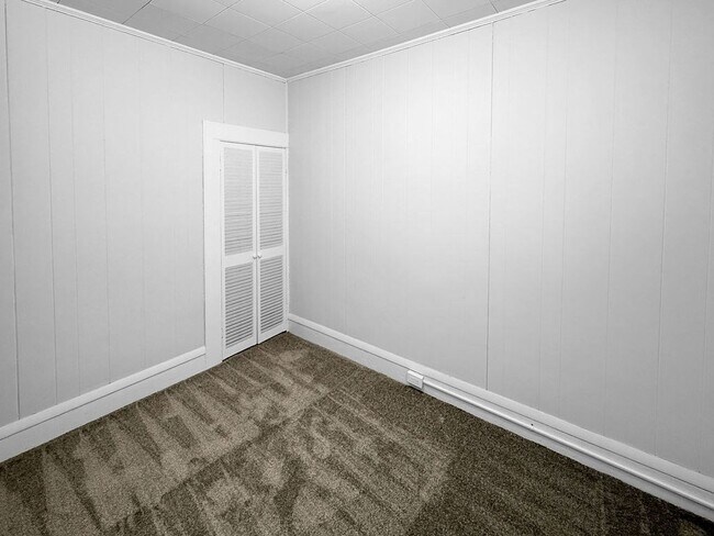 Building Photo - 264 Middlesex Rd