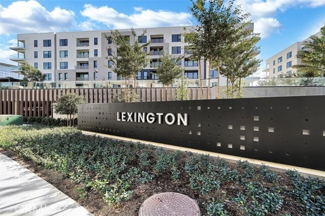 Building Photo - 3503 Rivington