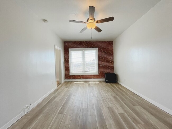 Interior Photo - Cozy & Contemporary Studio in Koreatown