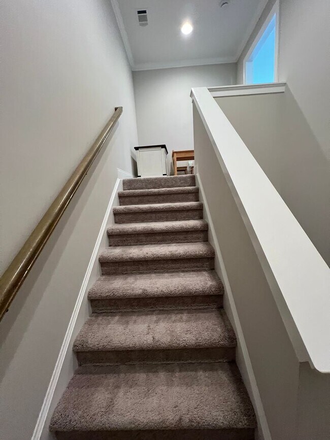 Building Photo - Available July 1, 2026!