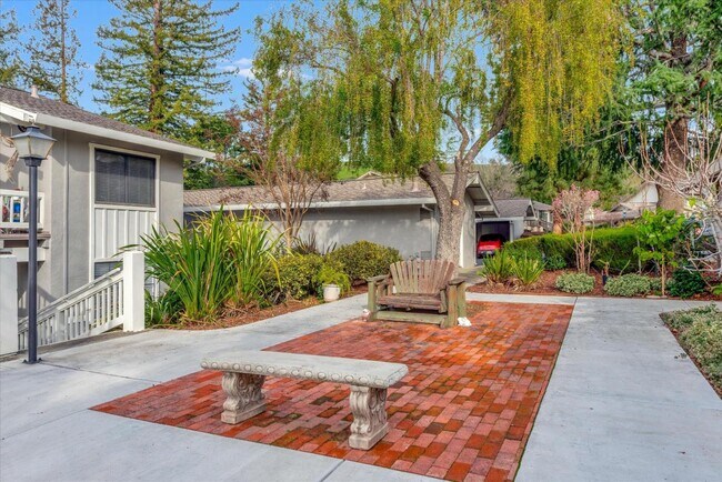 Building Photo - 5302 Cribari Heights