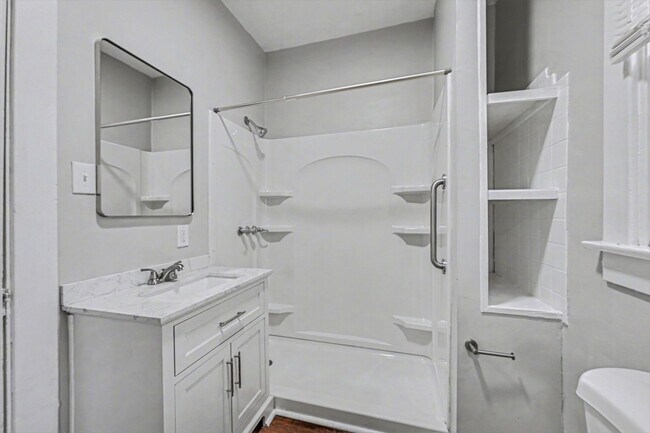 Building Photo - Fully Renovated 2BR Home – Modern Updates & Classic Charm