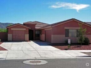 Building Photo - Phoenix Split Floor Plan 4 Bedroom + den