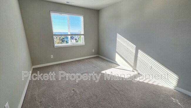Building Photo - 1032 Magnuson Way